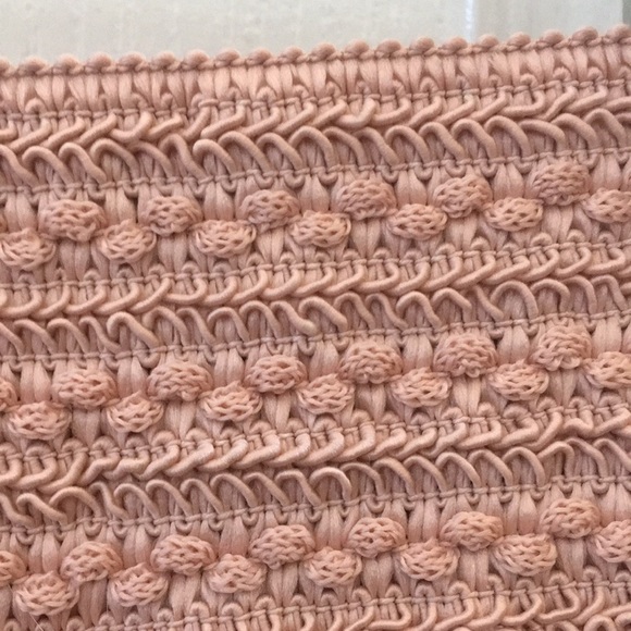 FINAL MARKDOWN Ladies’ Rewind Crocheted-look Shorts (S) - Picture 4 of 9